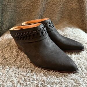 Indigo Rd Women’s Black Slip-On Pointed Mule with Braided Trim Size 9 M